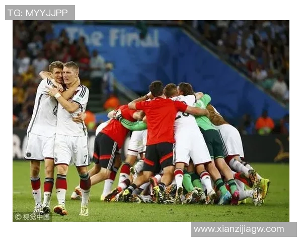 怀念足球传奇星辰陨落的瞬间与永恒的荣耀